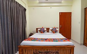 Fabhotel Kings Suites